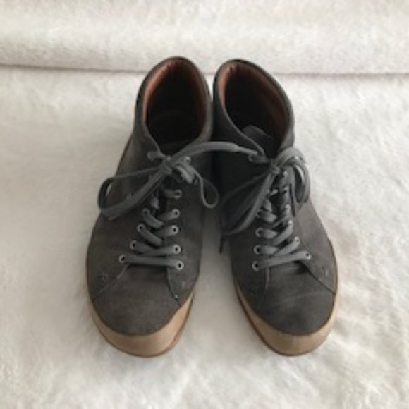 Grey suede Benvado espadrille. Size 38. - Picture 6 of 10